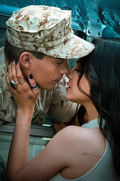 Trái Tim Màu Tím – Purple Hearts